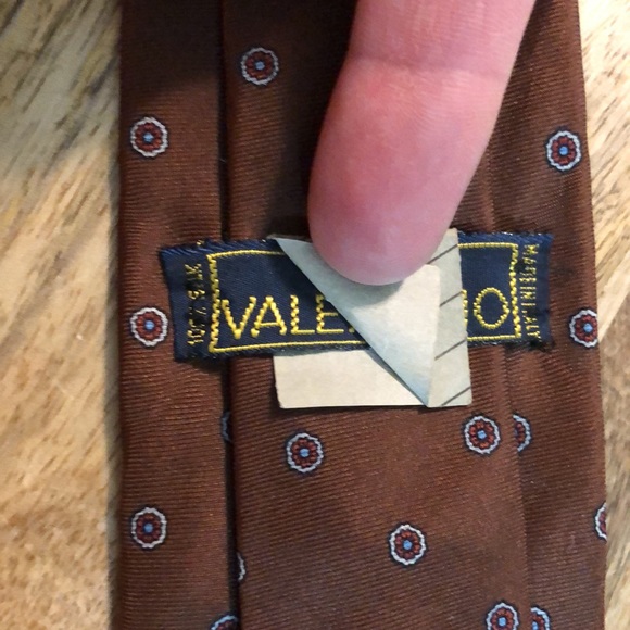 Vtg VALENTINO Classic Luxe Necktie Designer Italy Made 100% SILK Classic Career - Picture 15 of 16